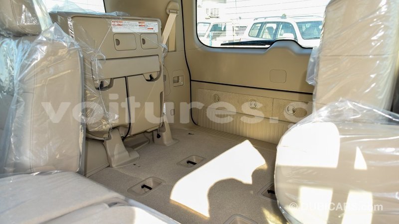 Big with watermark toyota land cruiser estuaire import dubai 5155