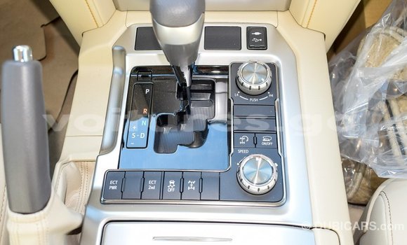 Acheter Import Voiture Toyota Land Cruiser Noir à Import - Dubai, Estuaire Acheter Import Voiture Toyota Land Cruiser Noir à Import - Dubai, Estuaire