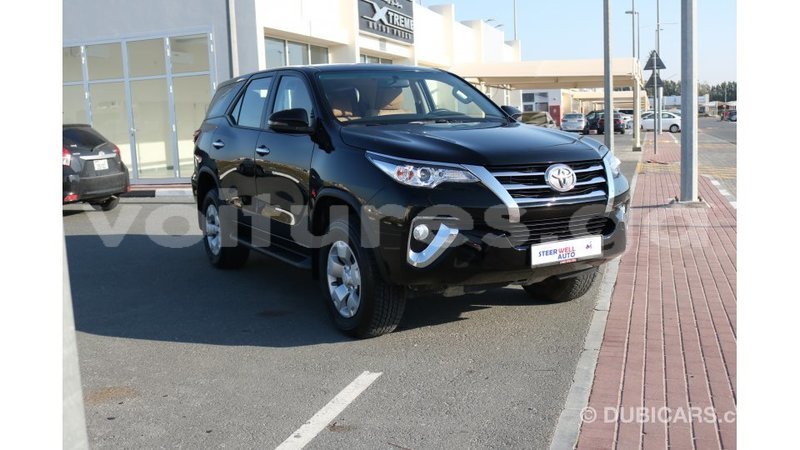 Big with watermark toyota fortuner estuaire import dubai 5164