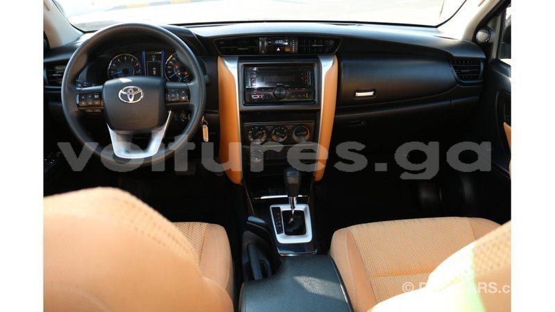 Big with watermark toyota fortuner estuaire import dubai 5164