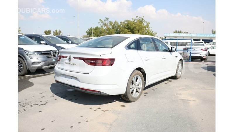 Big with watermark renault talisman estuaire import dubai 5165