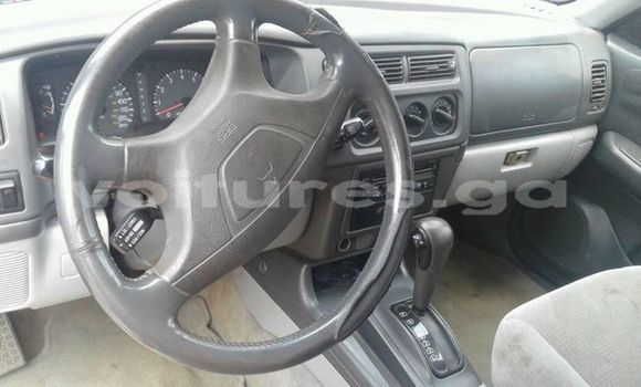 Sayi Na hannu Mitsubishi Montero Black Mota in Libreville a estuary Sayi Na hannu Mitsubishi Montero Black Mota in Libreville a estuary