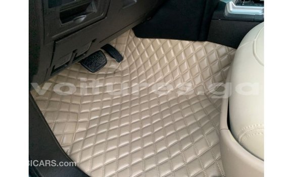 Acheter Import Voiture Toyota Land Cruiser Bleu à Import - Dubai, Estuaire Acheter Import Voiture Toyota Land Cruiser Bleu à Import - Dubai, Estuaire