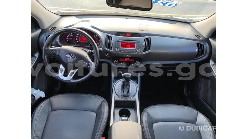 Big with watermark kia sportage estuaire import dubai 5173