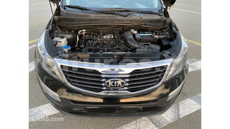 Big with watermark kia sportage estuaire import dubai 5173