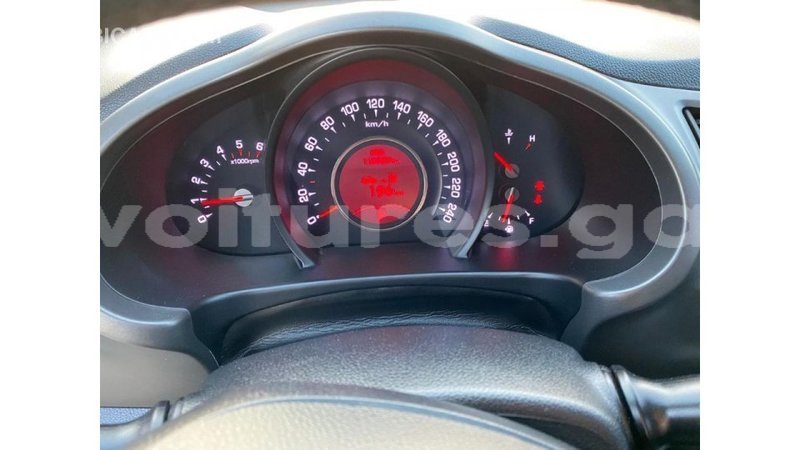 Big with watermark kia sportage estuaire import dubai 5173