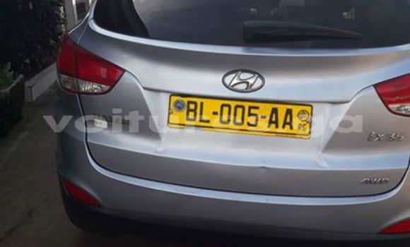 Acheter Occasion Voiture Hyundai ix35 Gris à Libreville au Estuaire Acheter Occasion Voiture Hyundai ix35 Gris à Libreville au Estuaire