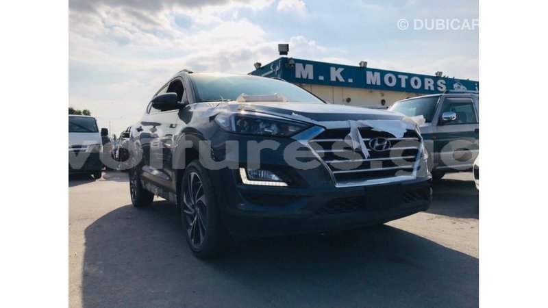 Big with watermark hyundai tucson estuaire import dubai 5182