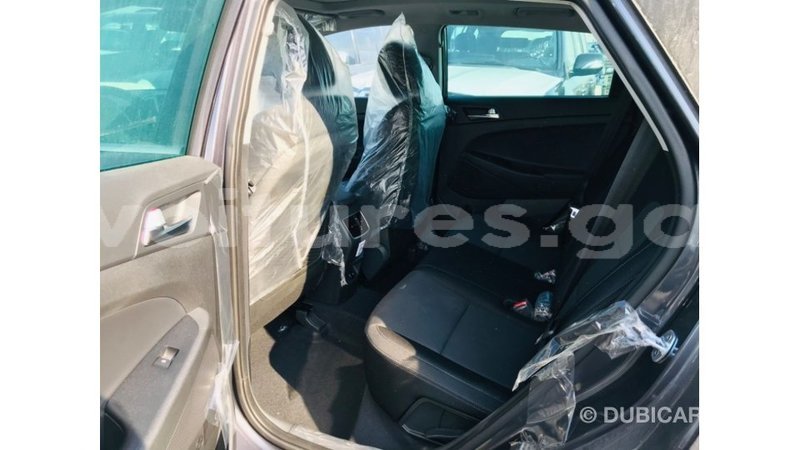 Big with watermark hyundai tucson estuaire import dubai 5182