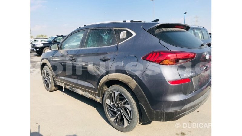 Big with watermark hyundai tucson estuaire import dubai 5182