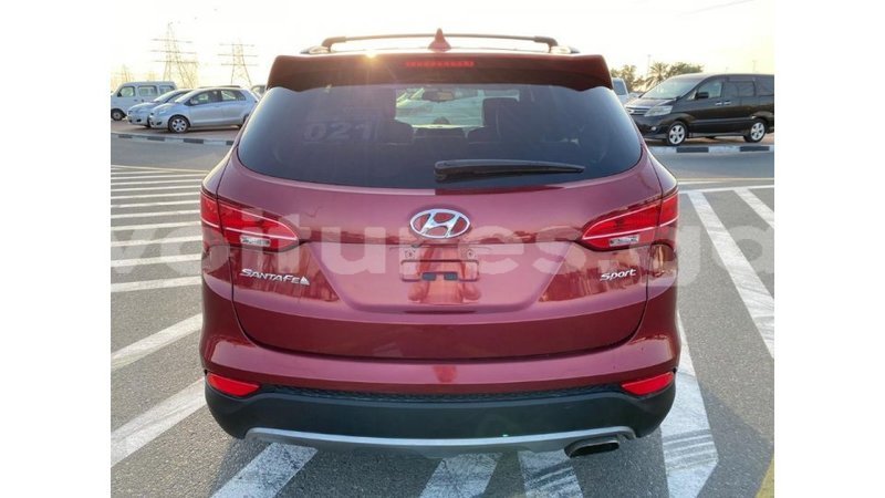 Big with watermark hyundai santa fe estuaire import dubai 5183