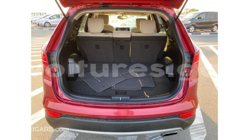 Big with watermark hyundai santa fe estuaire import dubai 5183