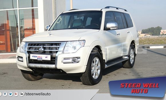 Acheter Import Voiture Mitsubishi Pajero Blanc à Import - Dubai, Estuaire Acheter Import Voiture Mitsubishi Pajero Blanc à Import - Dubai, Estuaire
