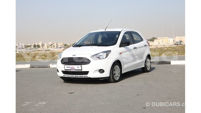 Big with watermark ford club wagon estuaire import dubai 5192