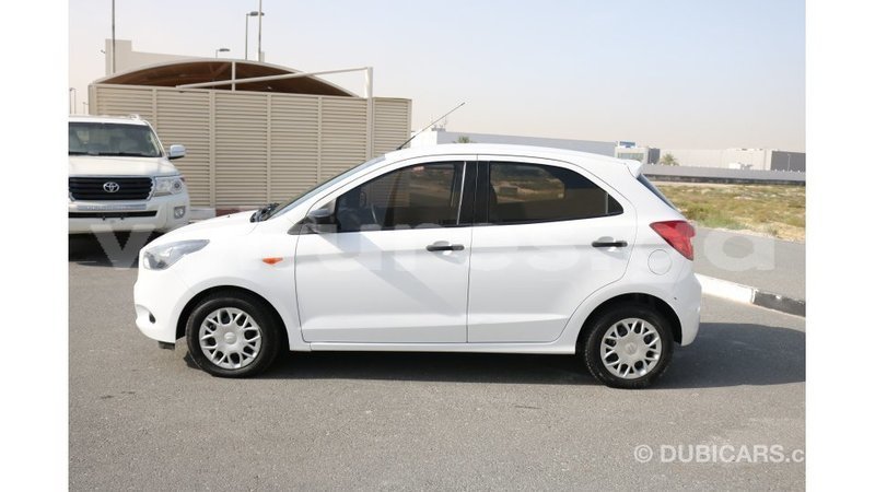 Big with watermark ford club wagon estuaire import dubai 5192