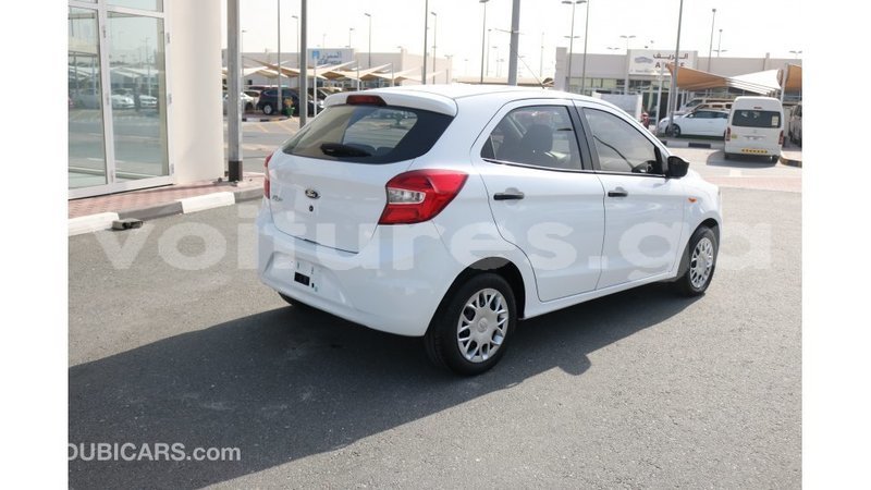 Big with watermark ford club wagon estuaire import dubai 5192