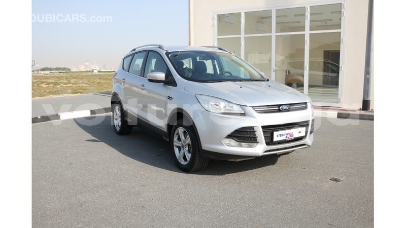 Big with watermark ford escape estuaire import dubai 5193