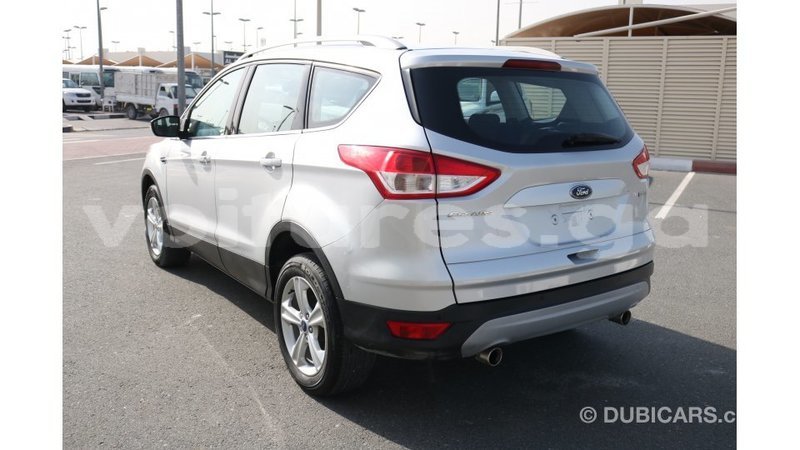 Big with watermark ford escape estuaire import dubai 5193