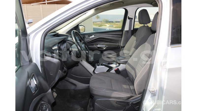 Big with watermark ford escape estuaire import dubai 5193