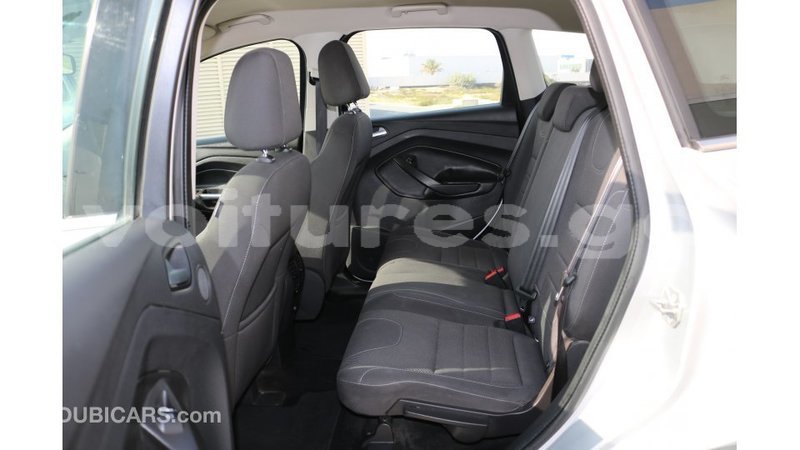 Big with watermark ford escape estuaire import dubai 5193