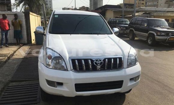 Acheter Occasion Voiture Toyota Land Cruiser Prado Blanc à Libreville, Estuaire Acheter Occasion Voiture Toyota Land Cruiser Prado Blanc à Libreville, Estuaire
