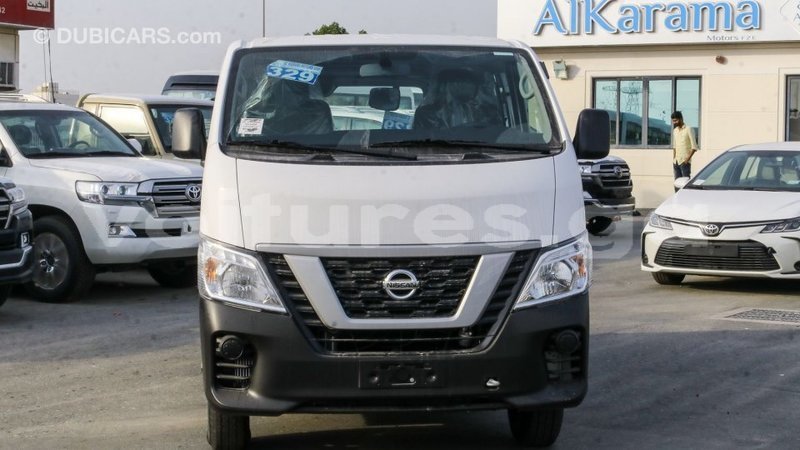 Big with watermark nissan urvan estuaire import dubai 5197