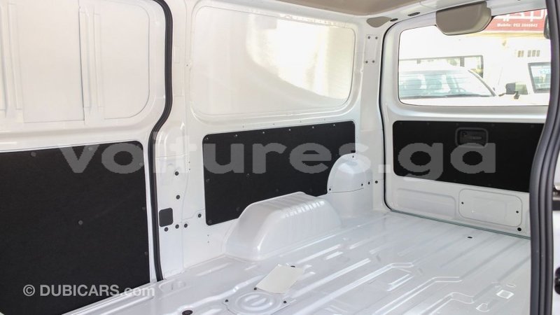 Big with watermark nissan urvan estuaire import dubai 5197