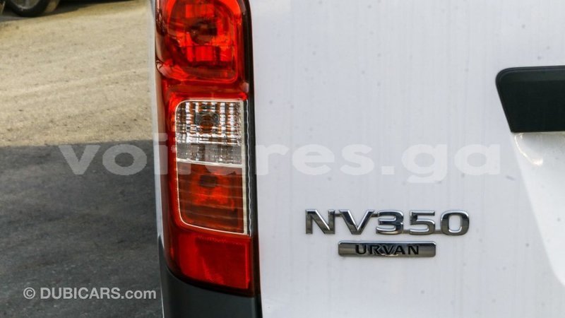 Big with watermark nissan urvan estuaire import dubai 5197