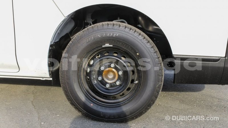 Big with watermark nissan urvan estuaire import dubai 5197