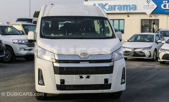 Acheter Import Voiture Toyota Hiace Blanc à Import - Dubai, Estuaire Acheter Import Voiture Toyota Hiace Blanc à Import - Dubai, Estuaire