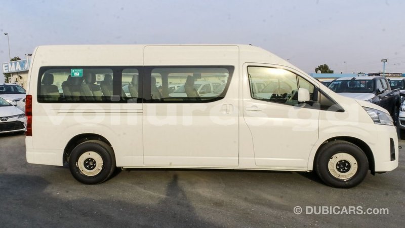 Big with watermark toyota hiace estuaire import dubai 5198