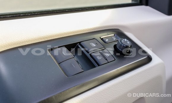 Acheter Import Voiture Toyota Hiace Blanc à Import - Dubai, Estuaire Acheter Import Voiture Toyota Hiace Blanc à Import - Dubai, Estuaire