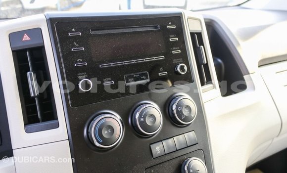 Acheter Import Voiture Toyota Hiace Blanc à Import - Dubai, Estuaire Acheter Import Voiture Toyota Hiace Blanc à Import - Dubai, Estuaire