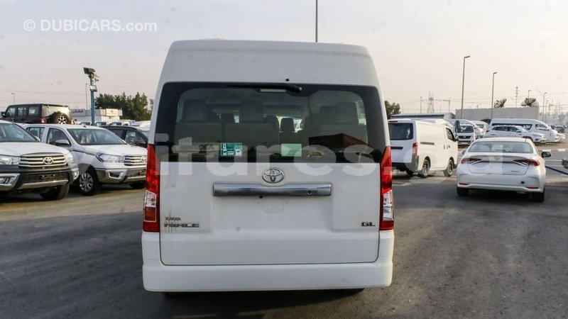 Big with watermark toyota hiace estuaire import dubai 5198