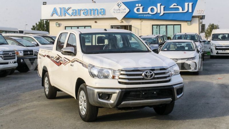 Big with watermark toyota hilux estuaire import dubai 5199