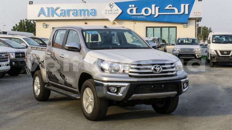 Big with watermark toyota hilux estuaire import dubai 5200