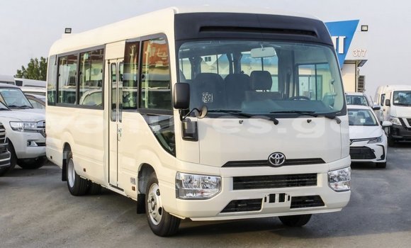 Acheter Import Voiture Toyota Coaster Blanc à Import - Dubai, Estuaire Acheter Import Voiture Toyota Coaster Blanc à Import - Dubai, Estuaire