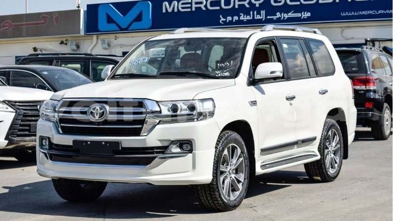 Big with watermark toyota land cruiser estuaire import dubai 5205