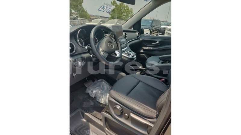 Big with watermark mercedes benz 250 estuaire import dubai 5206