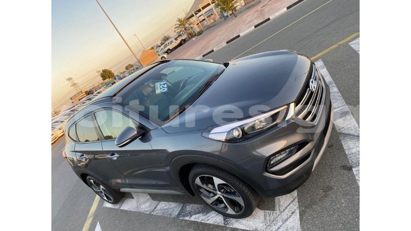 Big with watermark hyundai tucson estuaire import dubai 5208