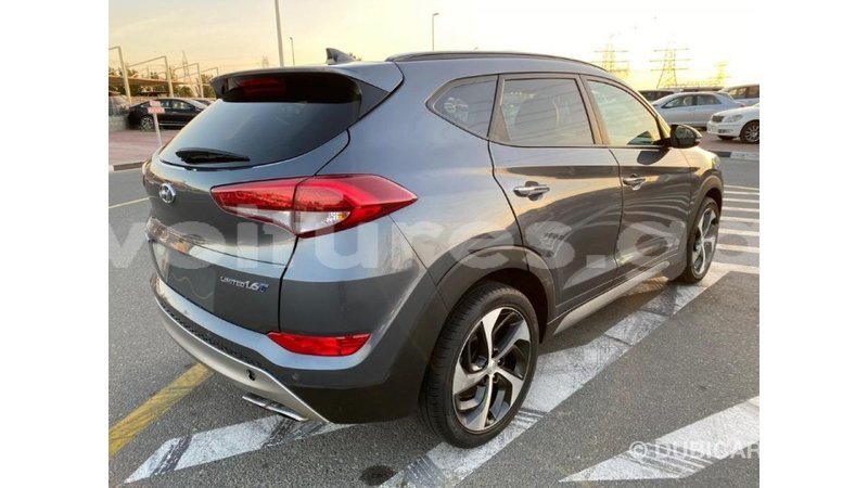 Big with watermark hyundai tucson estuaire import dubai 5208