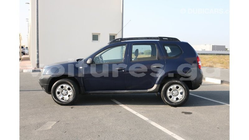 Big with watermark renault duster estuaire import dubai 5211