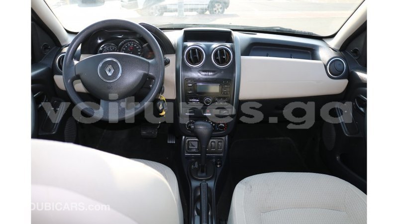 Big with watermark renault duster estuaire import dubai 5211
