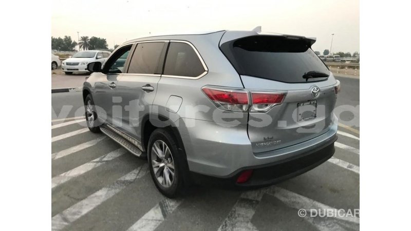 Big with watermark toyota highlander estuaire import dubai 5212