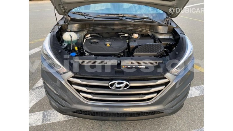 Big with watermark hyundai tucson estuaire import dubai 5214