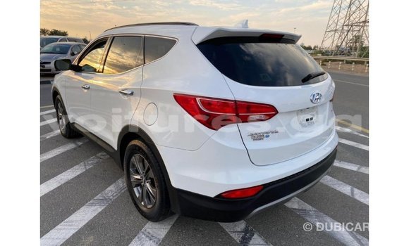 Acheter Import Voiture Hyundai Santa Fe Blanc à Import - Dubai, Estuaire Acheter Import Voiture Hyundai Santa Fe Blanc à Import - Dubai, Estuaire