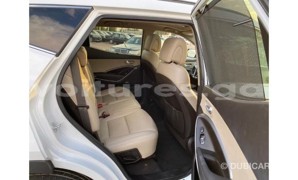 Acheter Import Voiture Hyundai Santa Fe Blanc à Import - Dubai, Estuaire Acheter Import Voiture Hyundai Santa Fe Blanc à Import - Dubai, Estuaire