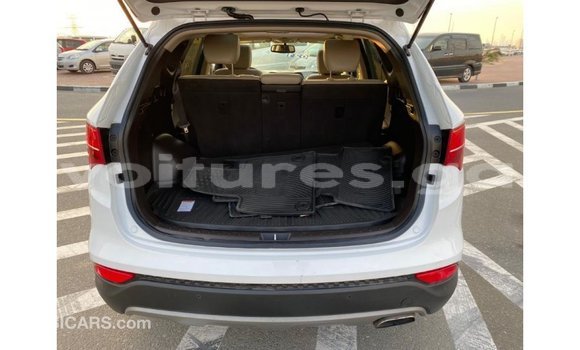 Acheter Import Voiture Hyundai Santa Fe Blanc à Import - Dubai, Estuaire Acheter Import Voiture Hyundai Santa Fe Blanc à Import - Dubai, Estuaire