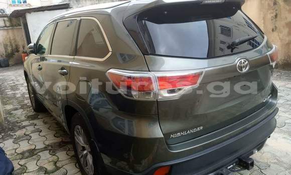 Acheter Occasion Voiture Toyota Highlander Beige à Libreville, Estuaire Acheter Occasion Voiture Toyota Highlander Beige à Libreville, Estuaire