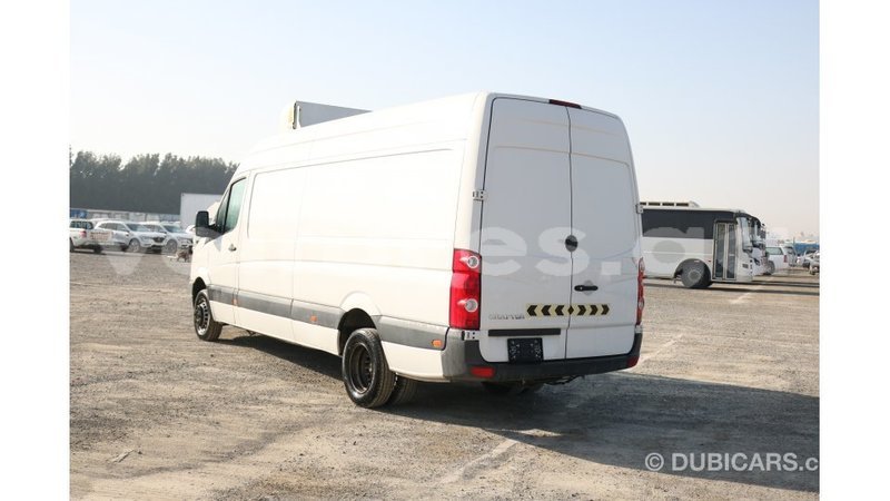 Big with watermark volkswagen truck estuaire import dubai 5219